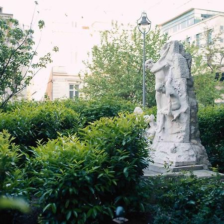 Apartamento Cozy Studio In The Heart Of Bucarest Exterior foto